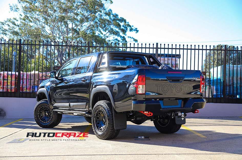 TOYOTA HILUX 4WD HOLESHOT XD SATIN BLACK